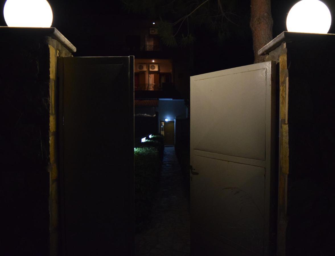 Oihalia'S Petit Double Room Avlonarion Zewnętrze zdjęcie